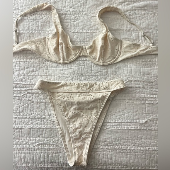 Abercrombie & Fitch Swim Abercrombie Fitch White Eyelet Bikini